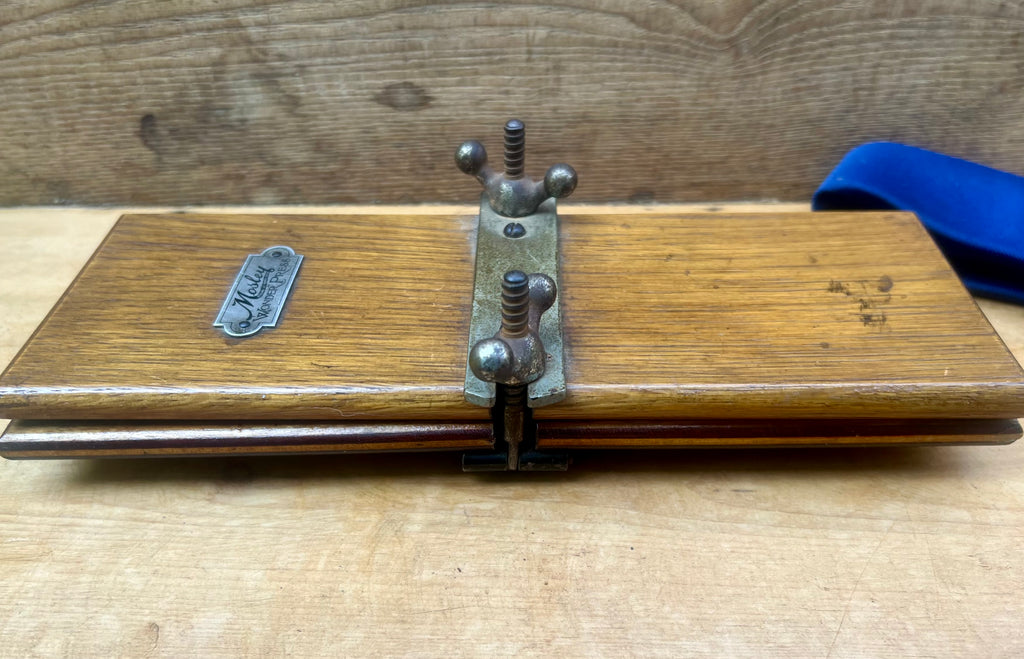 Mosley Wonder Press — Vintage Oak Tie Press, c.1920s–1930s