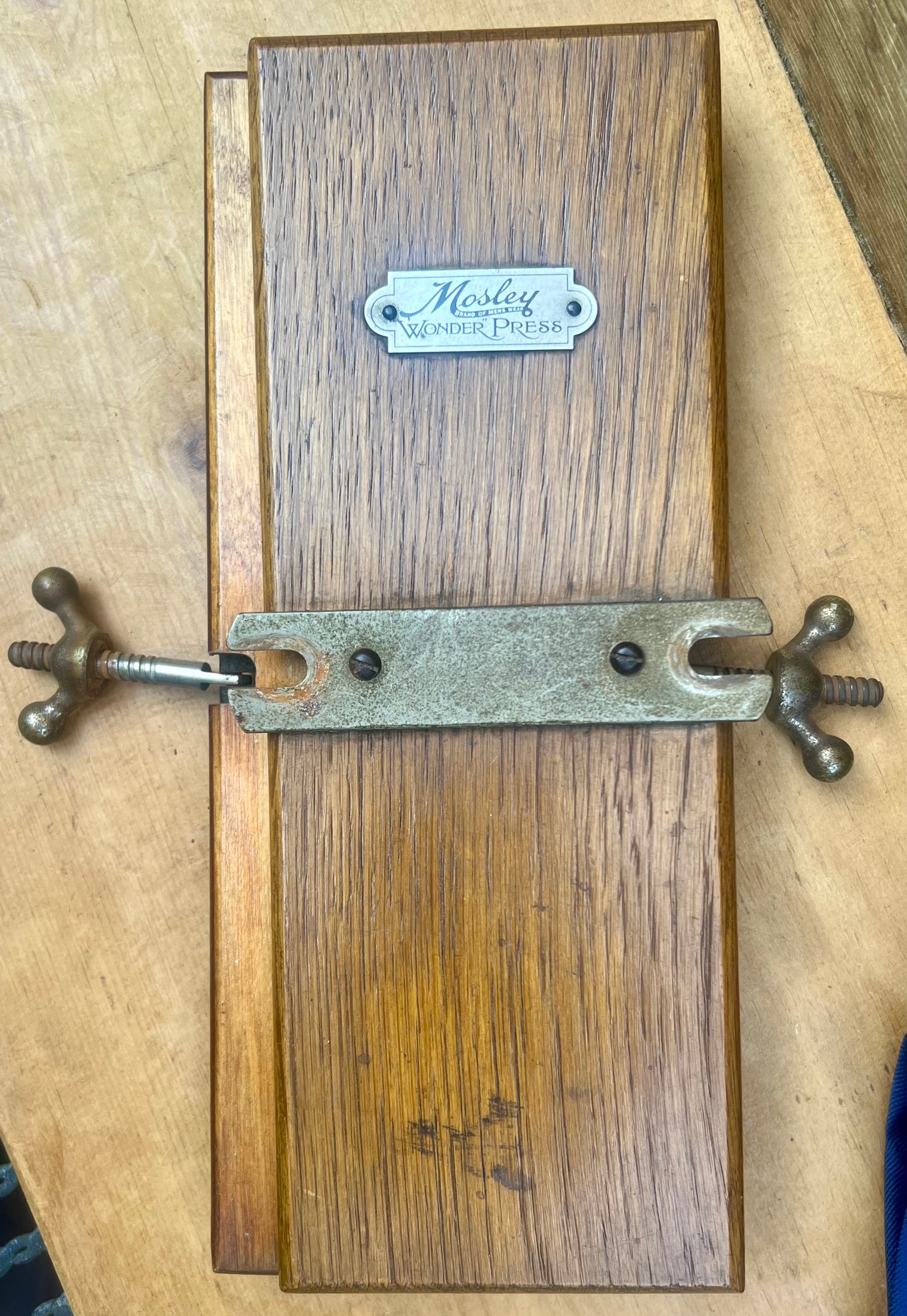Mosley Wonder Press — Vintage Oak Tie Press, c.1920s–1930s